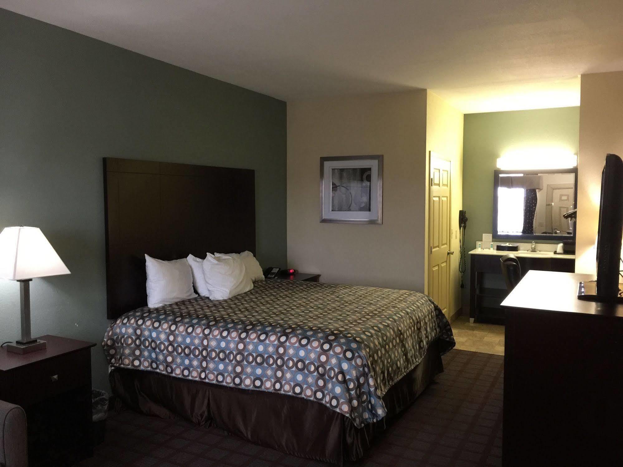 Pearsall Inn And Suites Exterior foto